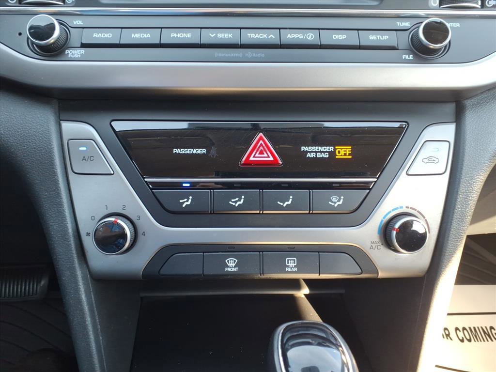 Used 2018 Hyundai Elantra SEL w/ Winter Weather Package image 19