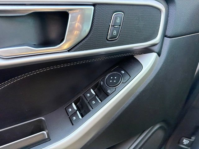 Certified 2021 Ford Explorer XLT RWD image 5
