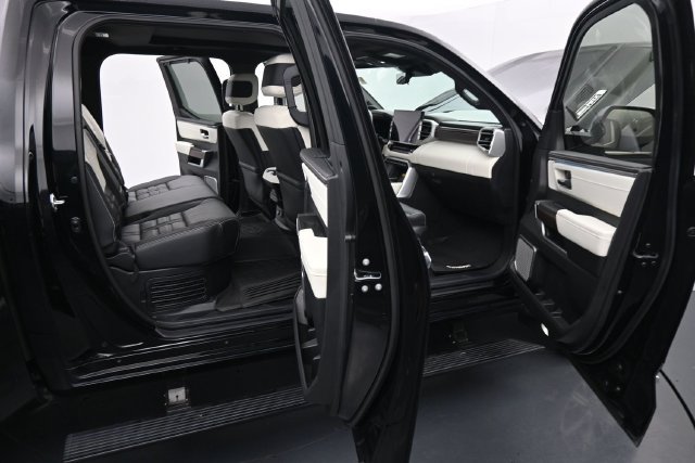 Used 2024 Toyota Tundra Capstone AWD/4WD image 13