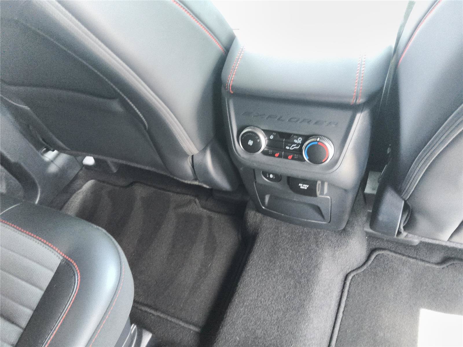 Certified 2025 Ford Explorer ST-Line w/ Premium Package RWD image 27