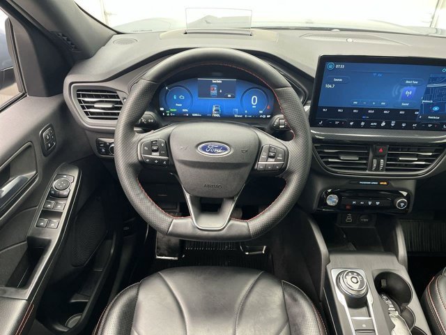 Certified 2025 Ford Escape ST-Line Elite w/ Premium Technology Package AWD/4WD image 15