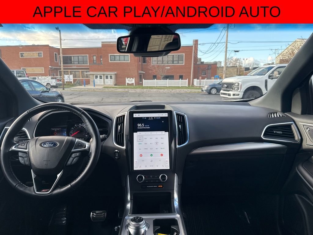 Certified 2022 Ford Edge ST image 3