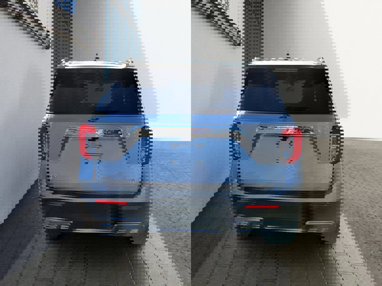 Certified 2023 Ford Explorer XLT w/ Equipment Group 202A image 4