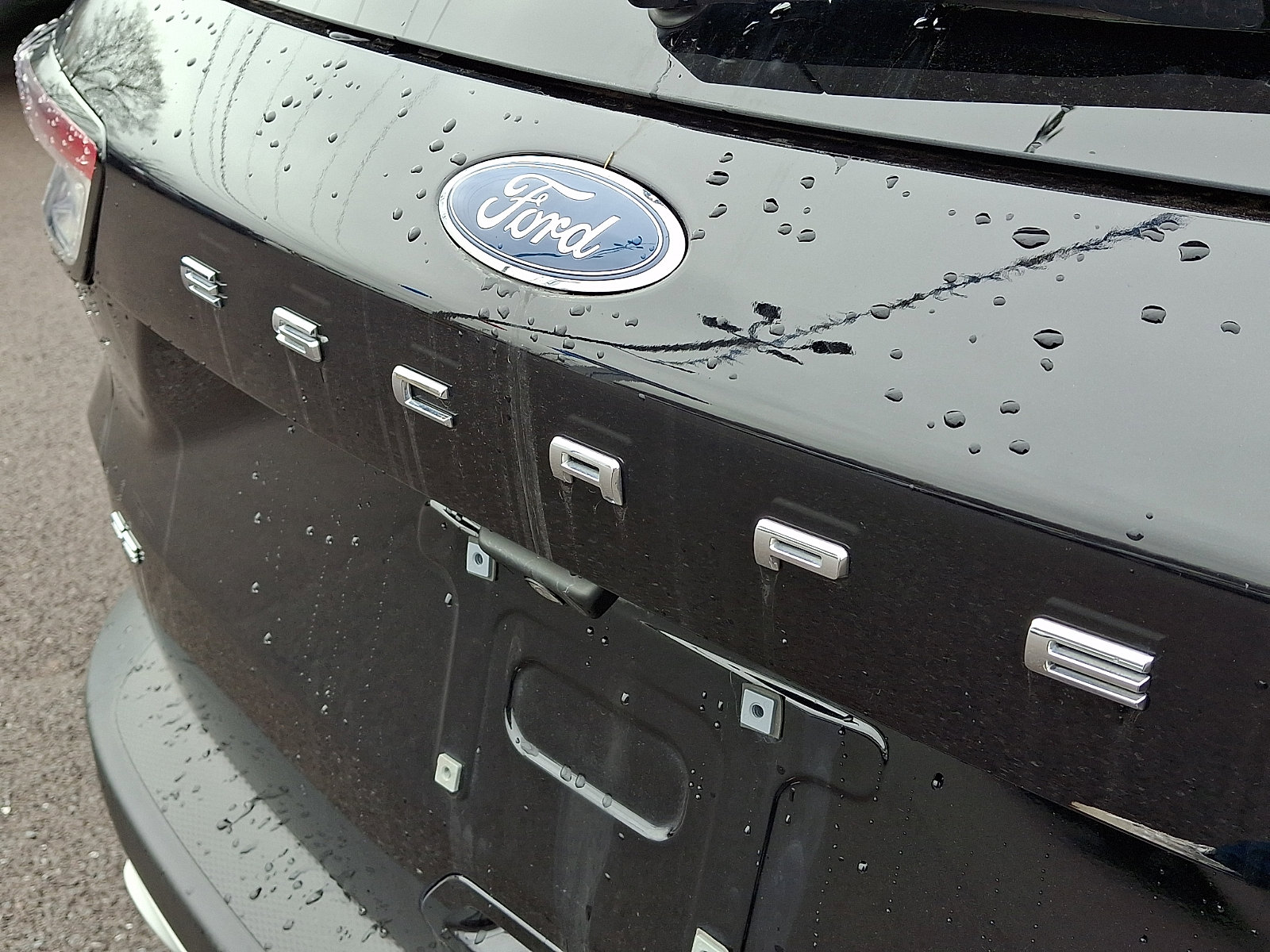 Certified 2020 Ford Escape SE image 31