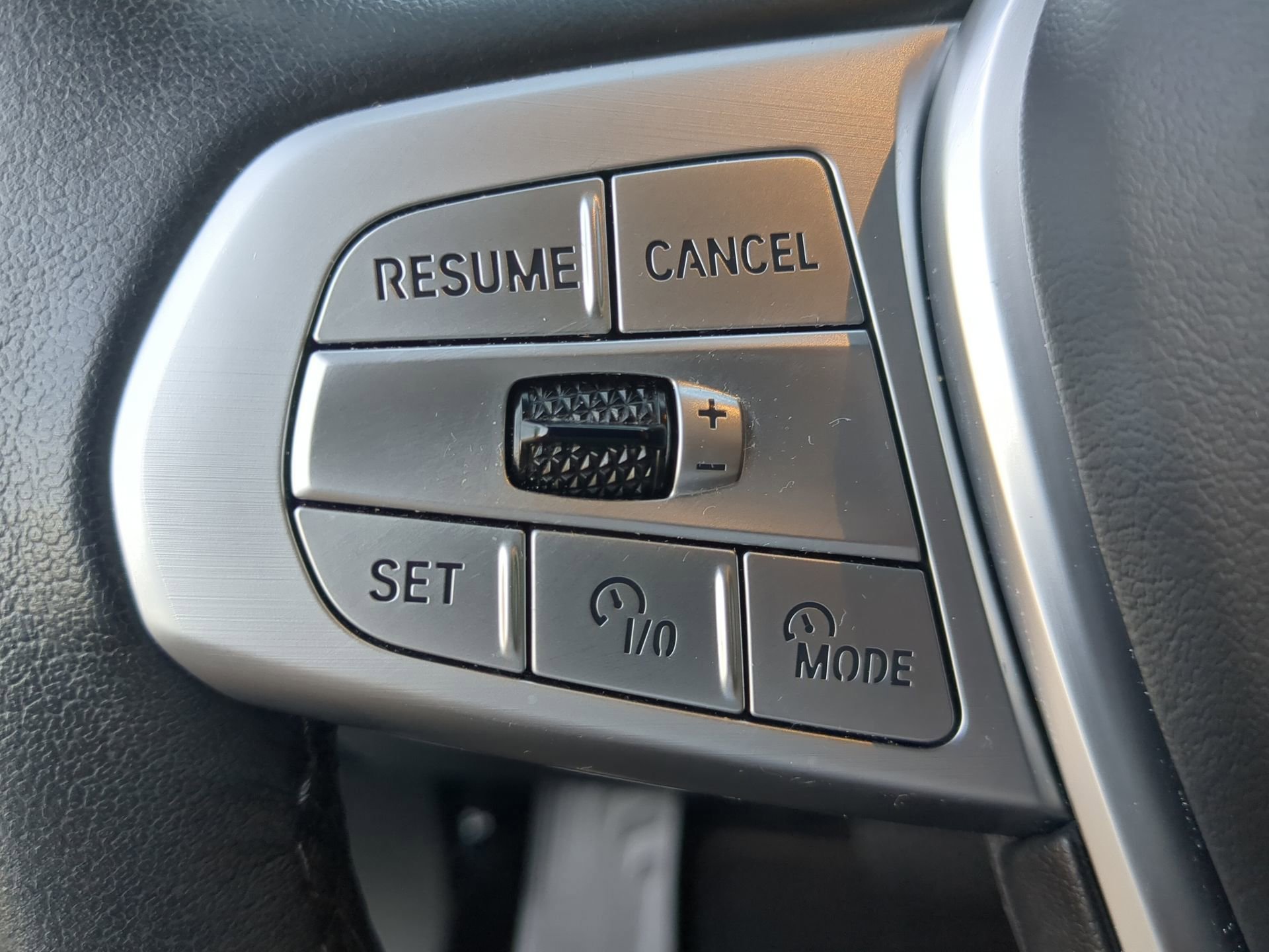 Used 2025 BMW X7 xDrive40i w/ Premium Package AWD/4WD image 67
