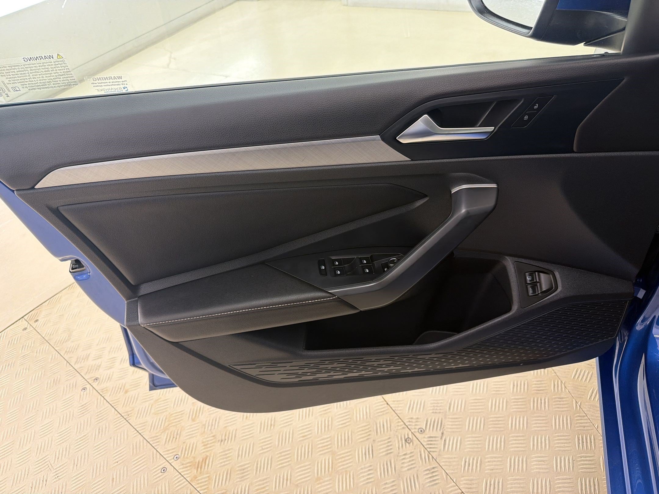 Used 2024 Volkswagen Jetta SE FWD image 12
