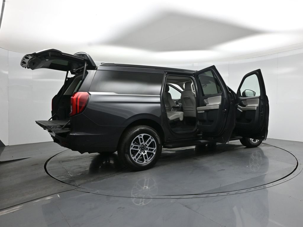 Certified 2025 Ford Expedition Max Active image 6