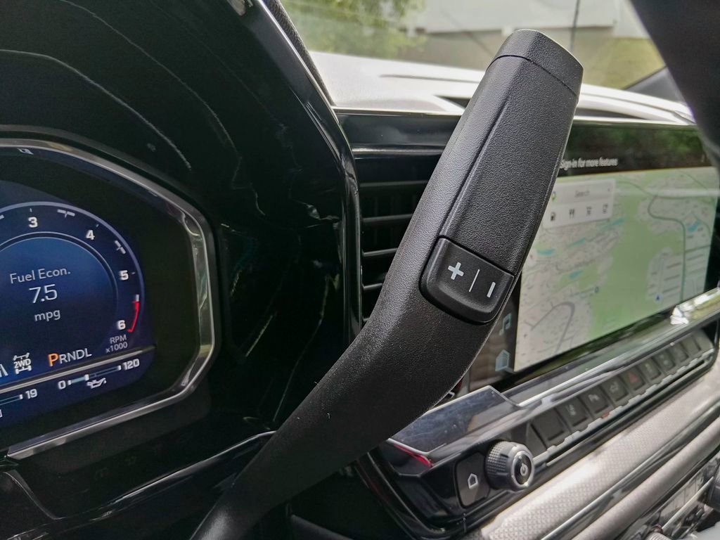 Used 2025 Chevrolet Silverado 2500 ZR2 w/ Technology Package image 27