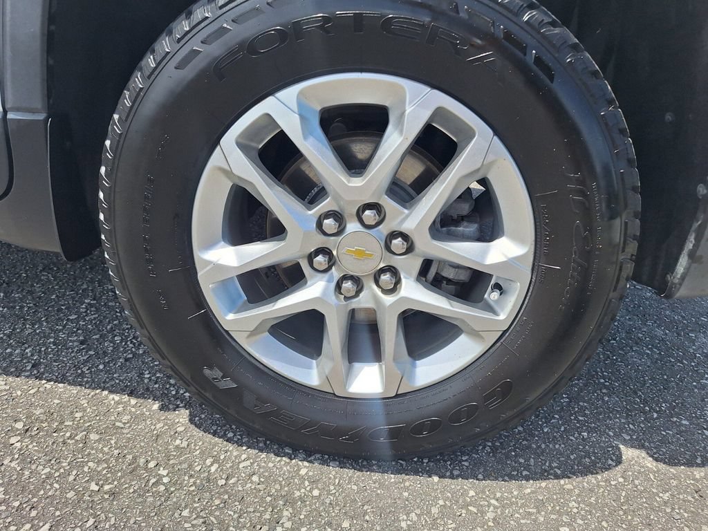 Used 2020 Chevrolet Traverse LS FWD image 26