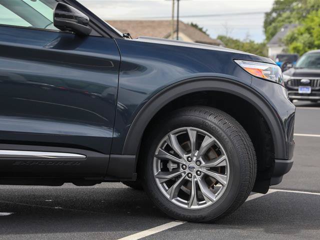 Certified 2022 Ford Explorer XLT w/ Equipment Group 202A AWD/4WD image 8