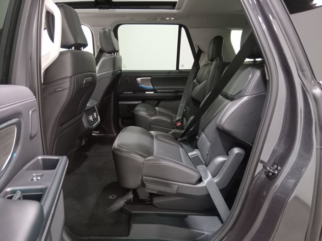 Certified 2025 Ford Expedition Max Platinum w/ Driver's Package AWD/4WD image 14