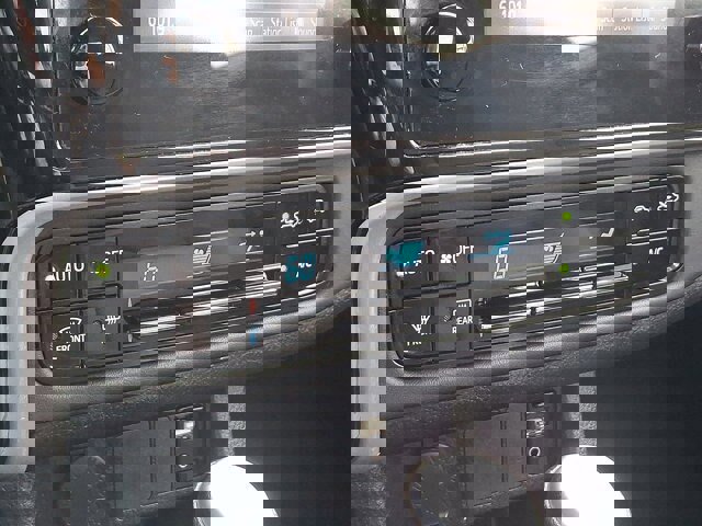 Used 2019 Toyota Corolla LE FWD image 16