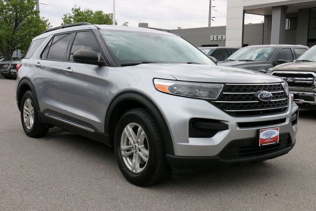 Certified 2022 Ford Explorer XLT image 4