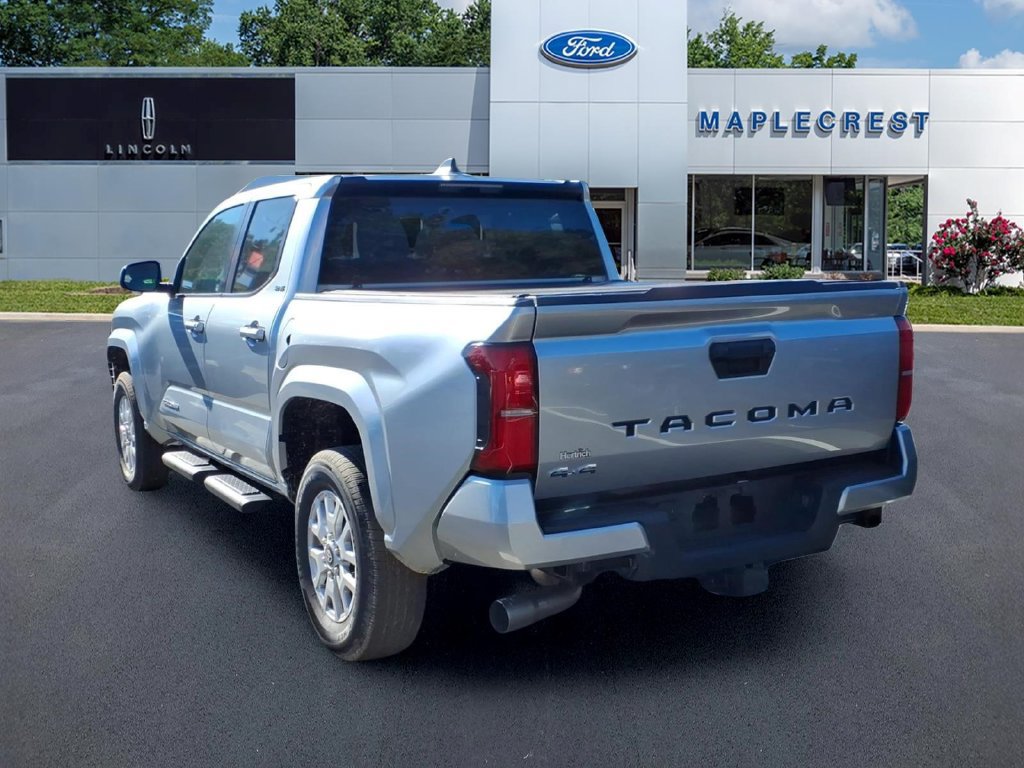 Used 2024 Toyota Tacoma SR5 AWD/4WD image 3
