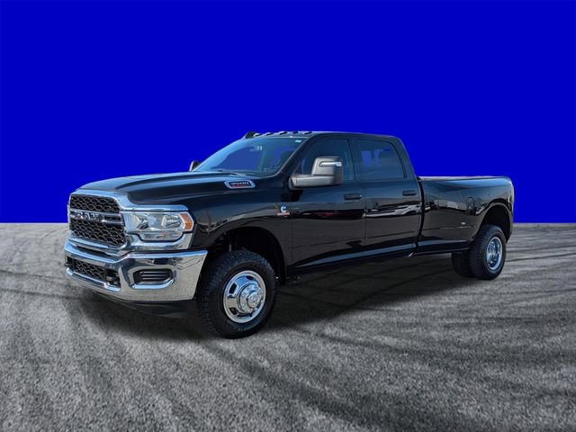 Used 2024 RAM 3500 Tradesman w/ Chrome Appearance Group AWD/4WD image 8