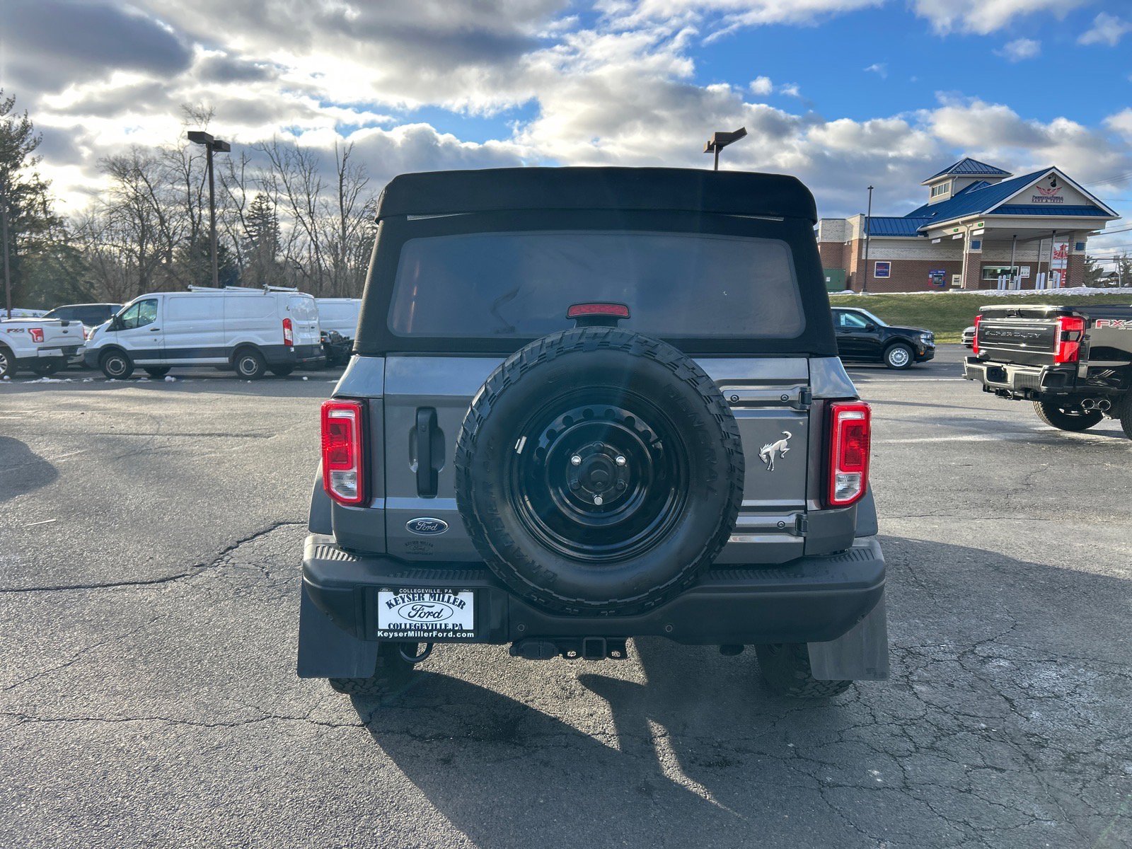 Certified 2022 Ford Bronco Black Diamond image 11