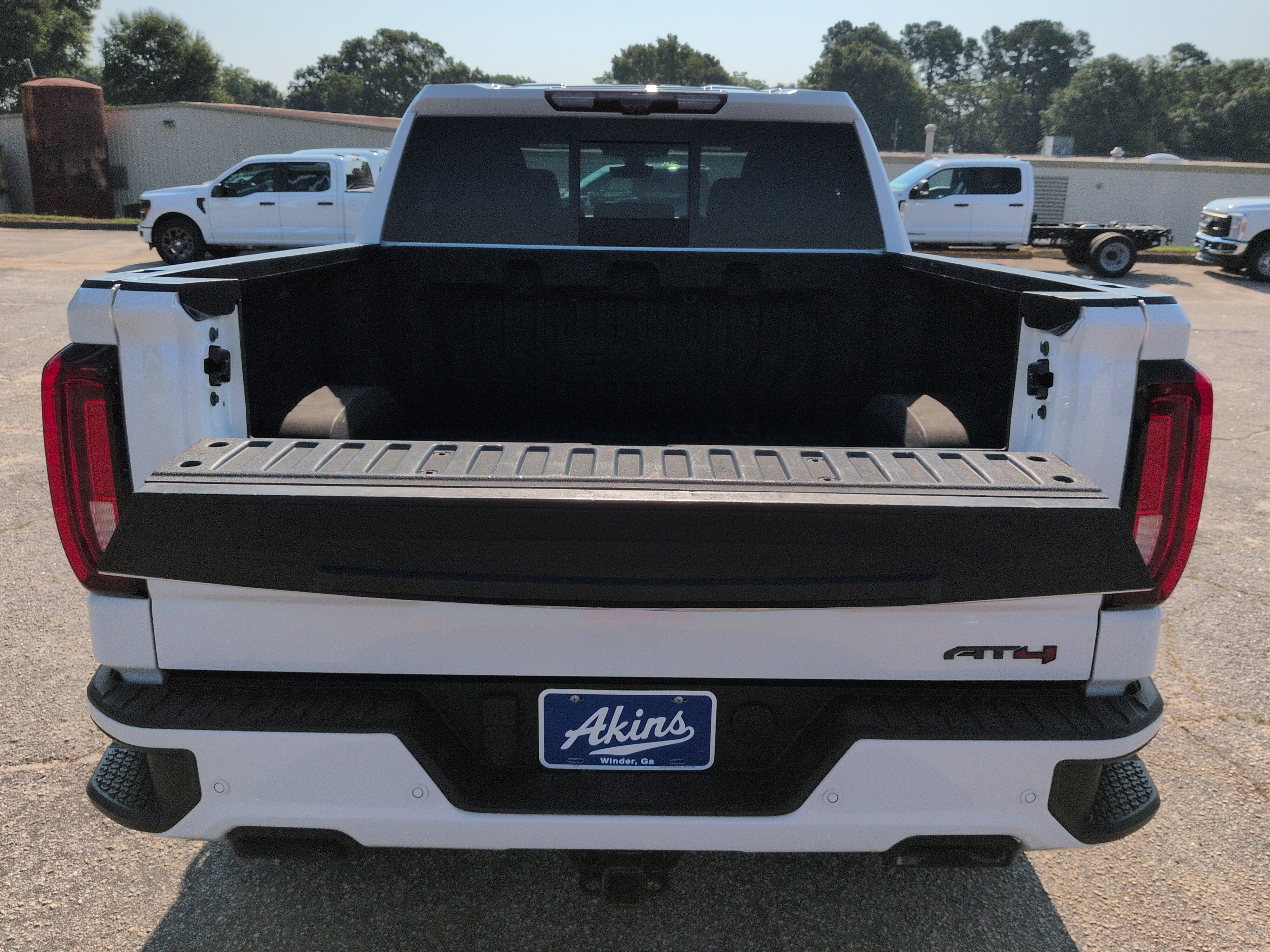 Used 2021 GMC Sierra 1500 AT4 w/ AT4 Premium Package AWD/4WD image 11