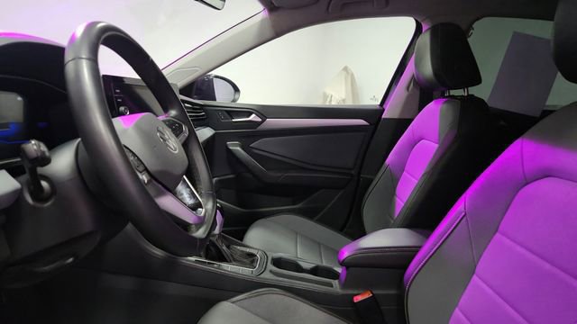 Used 2025 Volkswagen Jetta SE image 10