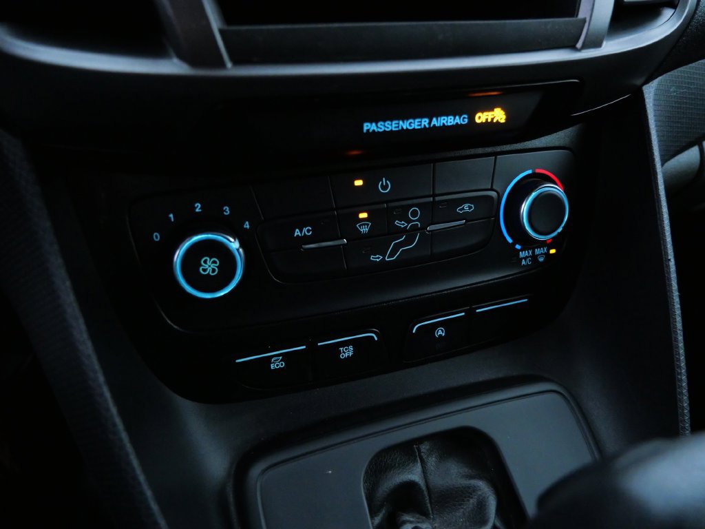 Certified 2022 Ford Transit Connect XL FWD image 25