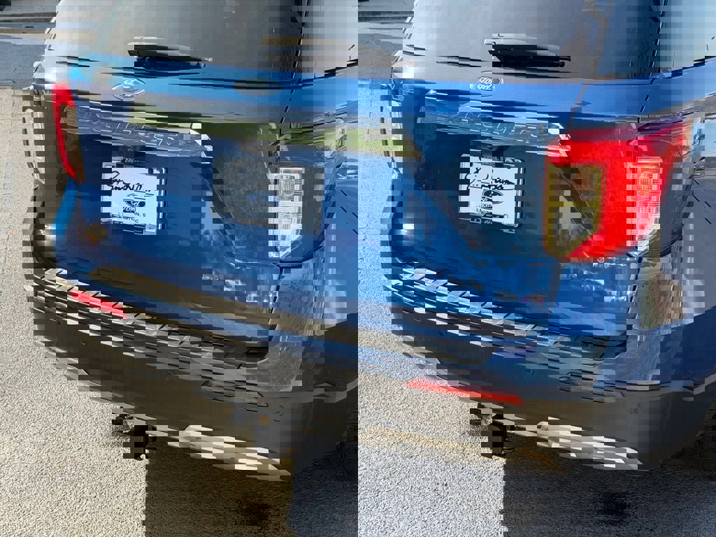 Certified 2023 Ford Explorer XLT w/ Equipment Group 202A image 10