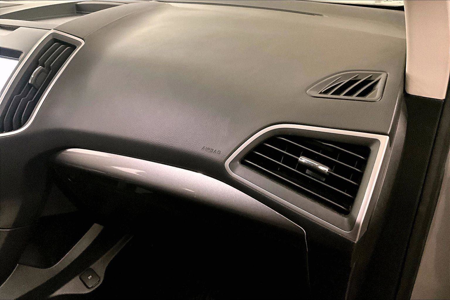 Certified 2020 Ford Edge SEL w/ Convenience Package image 15