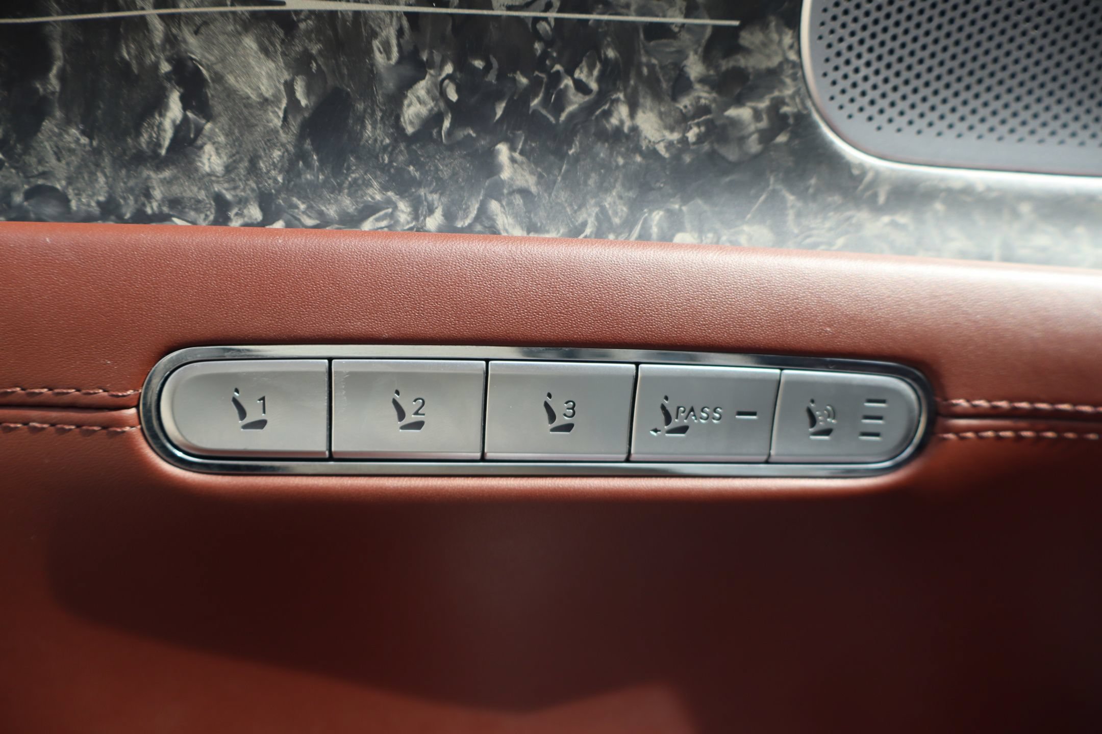 Used 2023 Genesis G90 3.5T AWD/4WD image 14