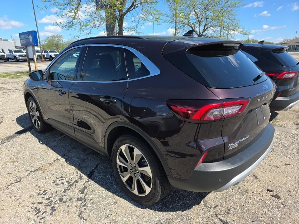 Certified 2023 Ford Escape Platinum AWD/4WD image 3