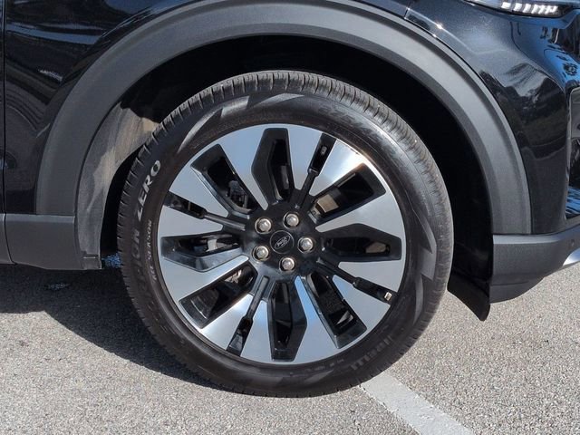 Certified 2025 Ford Explorer Platinum w/ LUX Leather Package image 11