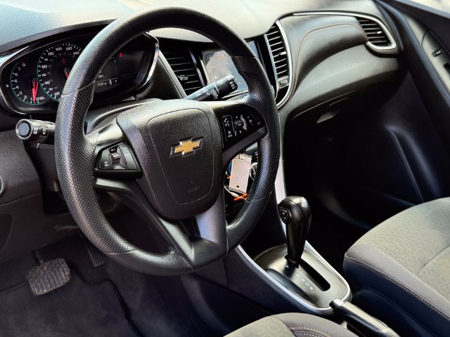 Used 2019 Chevrolet Trax LS w/ Tint and Cruise Package FWD image 17