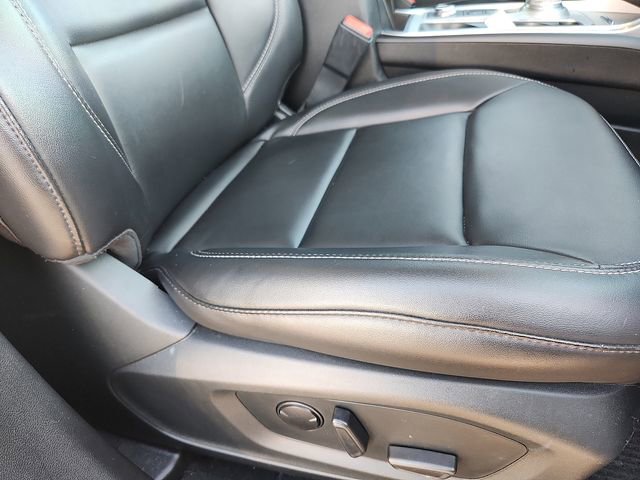 Certified 2022 Ford Explorer XLT w/ Equipment Group 202A AWD/4WD image 17