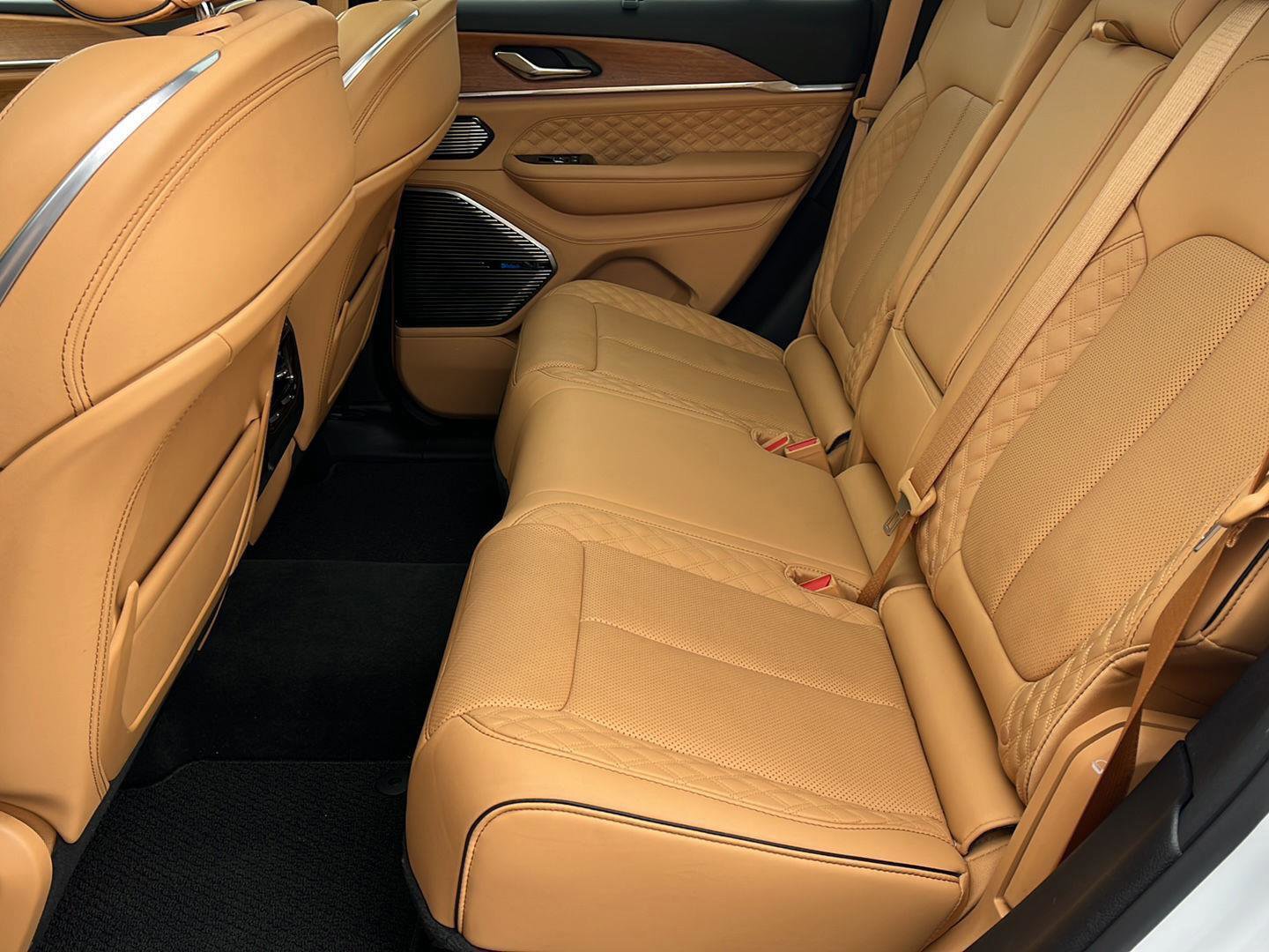 Used 2024 Jeep Grand Cherokee Summit image 18