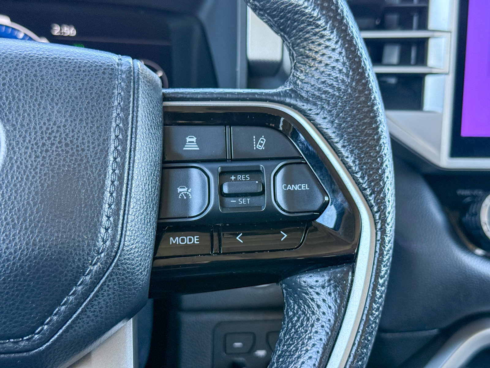 Used 2023 Toyota Tundra Limited w/ Power Package AWD/4WD image 37