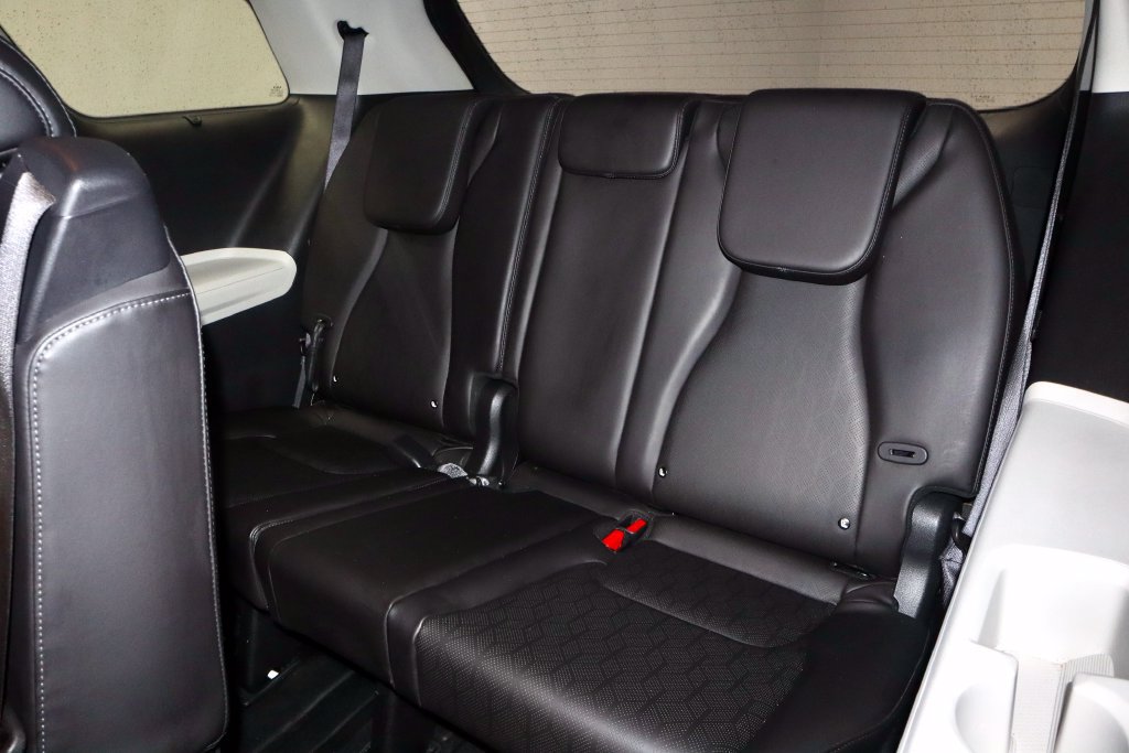 Used 2024 Kia Carnival EX FWD image 22