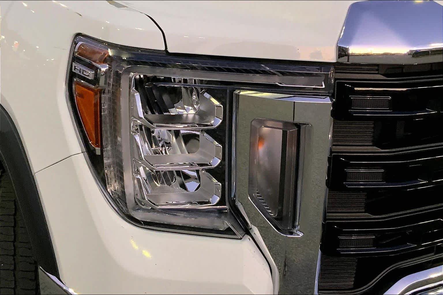 Used 2022 GMC Sierra 2500 Pro w/ Convenience Package AWD/4WD image 23