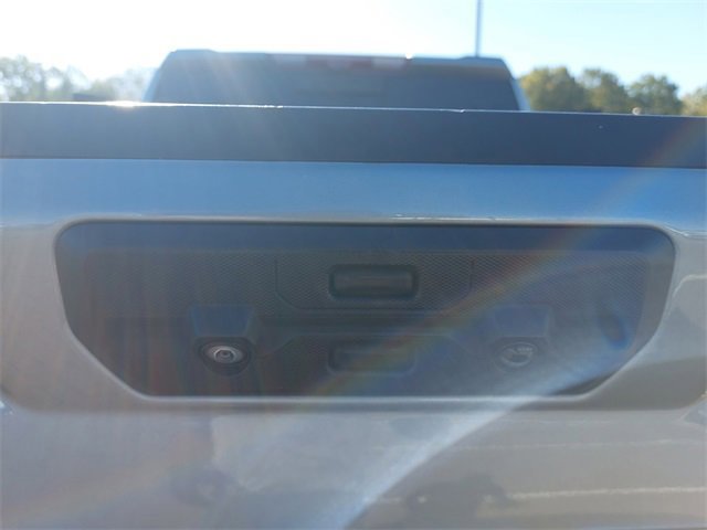 Used 2023 GMC Sierra 1500 AT4X image 13