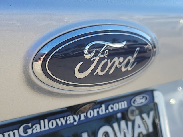 Certified 2018 Ford Escape SEL w/ Ford Safe & Smart Package image 10