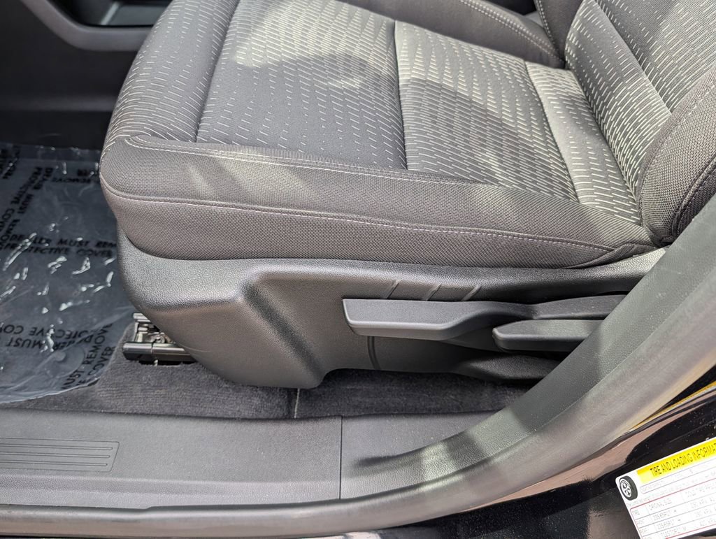 Used 2025 Chevrolet Equinox LT image 21