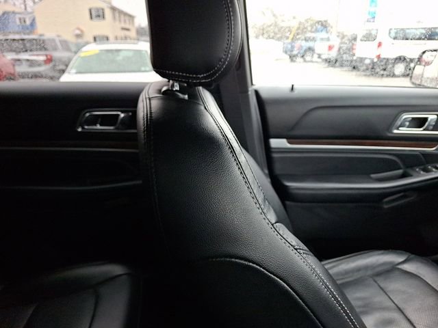 Certified 2017 Ford Explorer Limited image 13