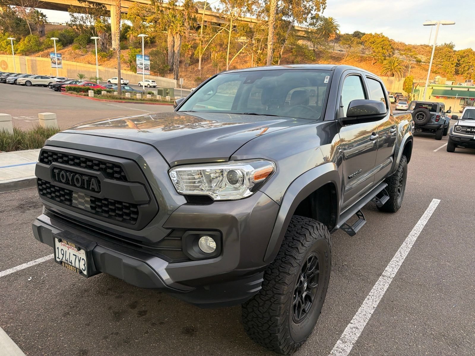 Used 2021 Toyota Tacoma SR5 RWD image 2