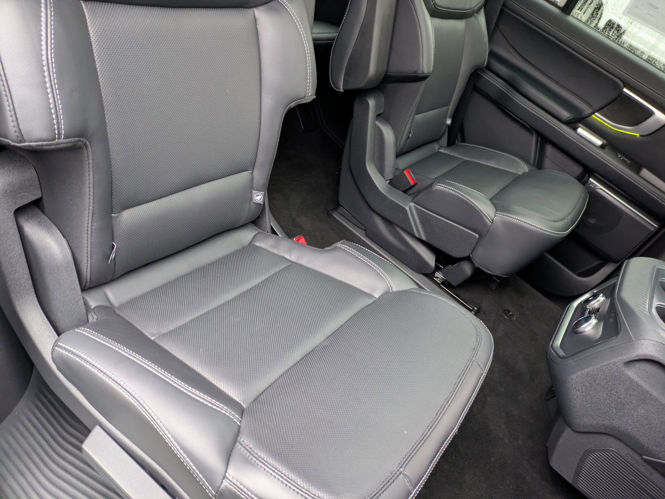 Certified 2025 Ford Expedition Platinum w/ Stealth Performance Package image 36