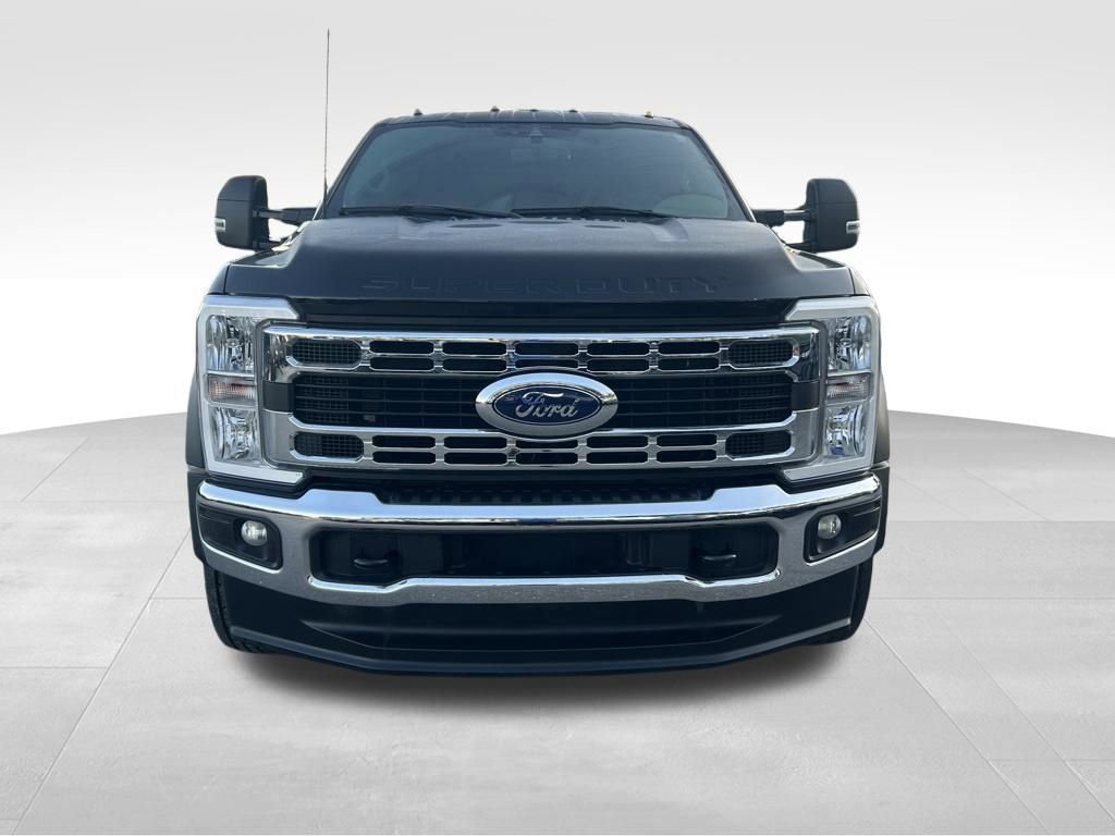 Certified 2023 Ford F450 XLT w/ XLT Value Package image 10