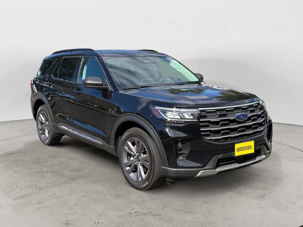Certified 2025 Ford Explorer Active w/ Active Comfort Package AWD/4WD image 3