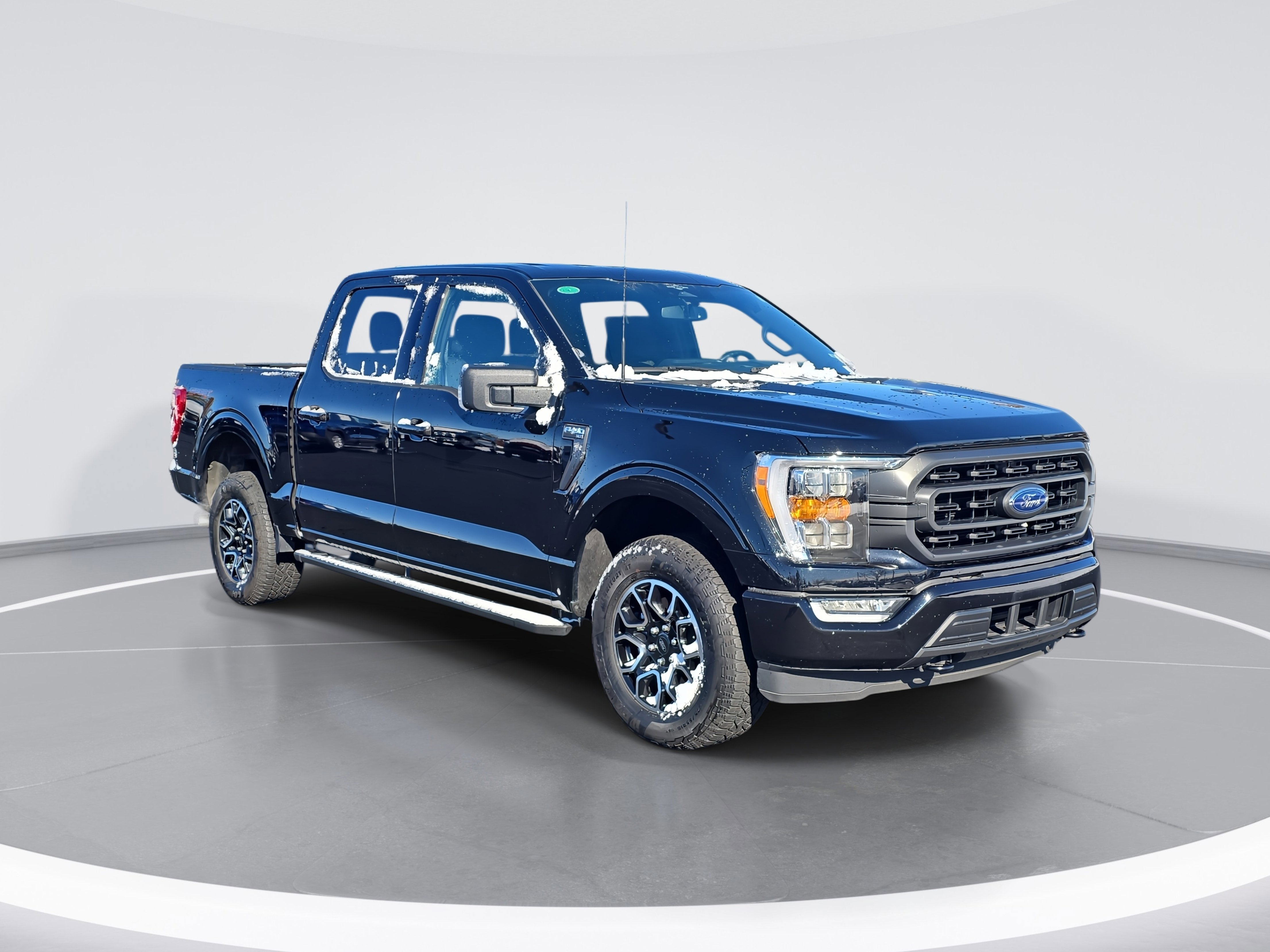 Certified 2023 Ford F150 XLT w/ Equipment Group 302A High image 4