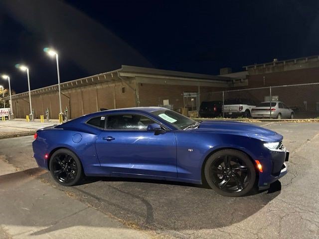 Used 2020 Chevrolet Camaro LT RWD image 8