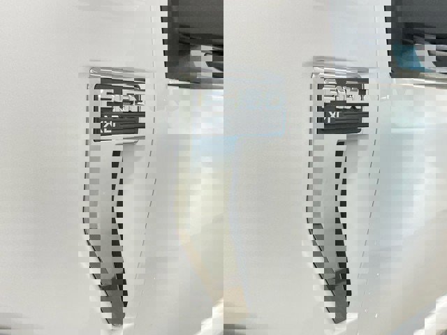 Certified 2021 Ford F150 XLT w/ Equipment Group 302A High image 8