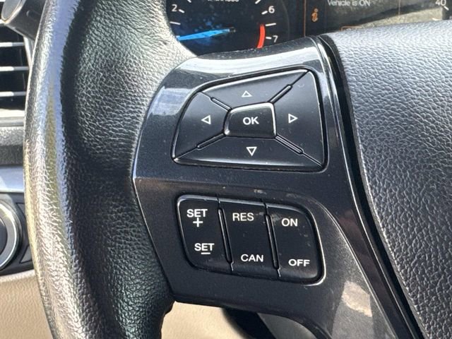 Certified 2019 Ford Explorer XLT FWD image 9
