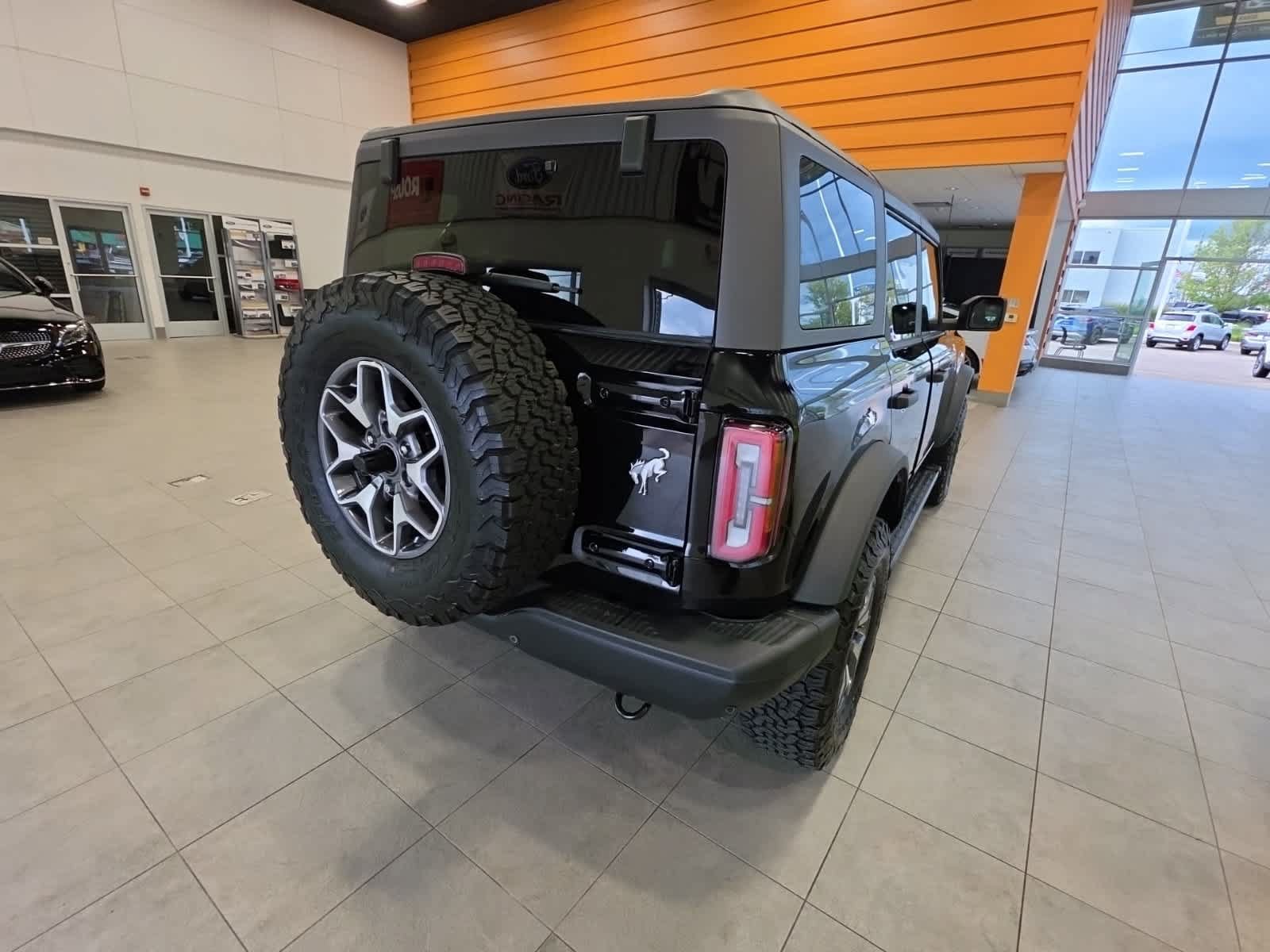 Certified 2023 Ford Bronco Badlands AWD/4WD image 8