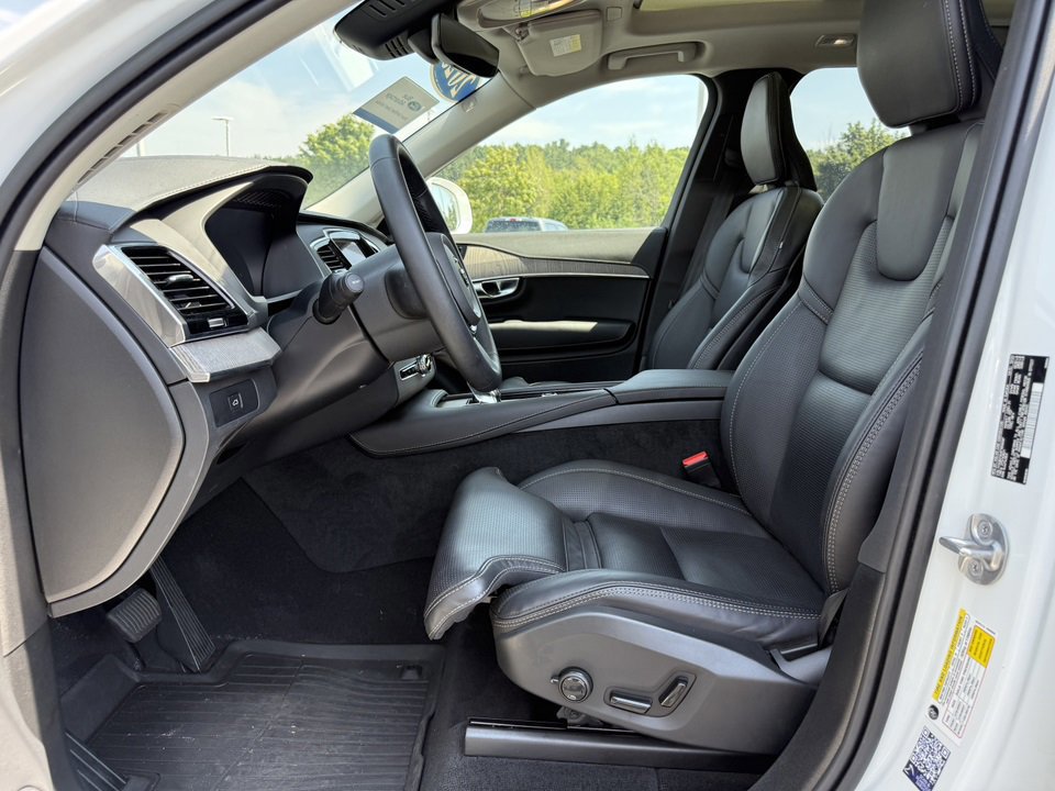 Used 2023 Volvo XC90 B6 Ultimate w/ Protection Package image 12