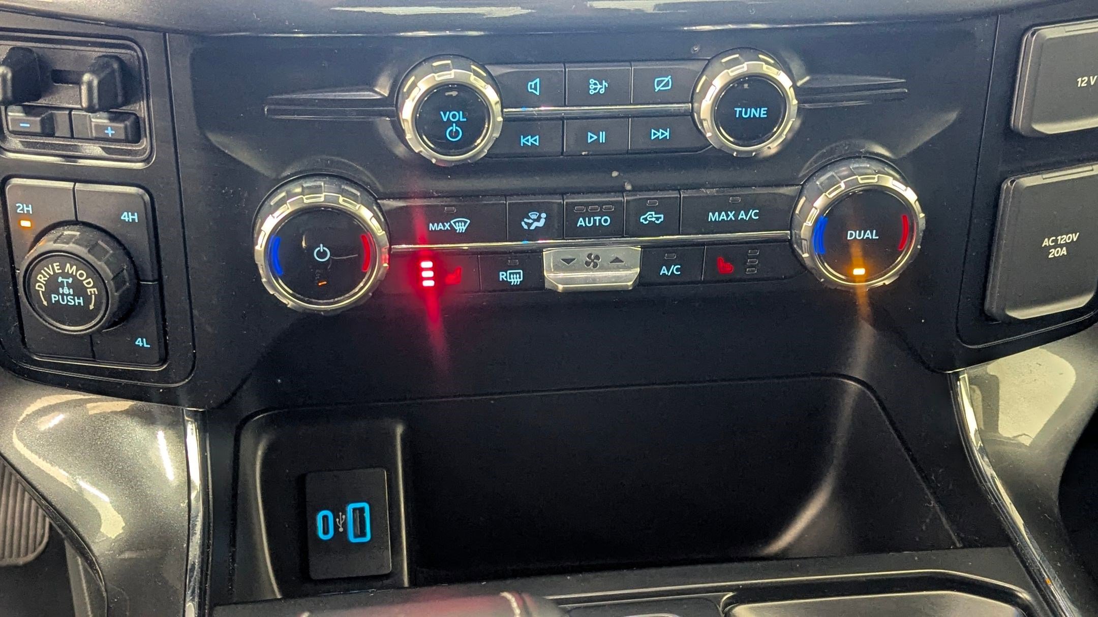 Certified 2023 Ford F150 XLT w/ Equipment Group 302A High image 27