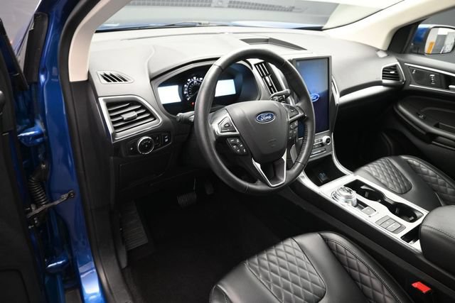 Certified 2024 Ford Edge Titanium w/ Equipment Group 301A AWD/4WD image 9